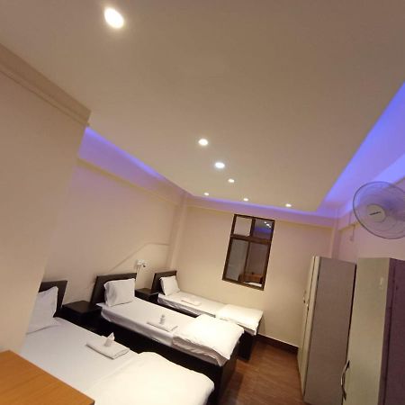 Oyo Thangal Hotel Imphal Exterior foto
